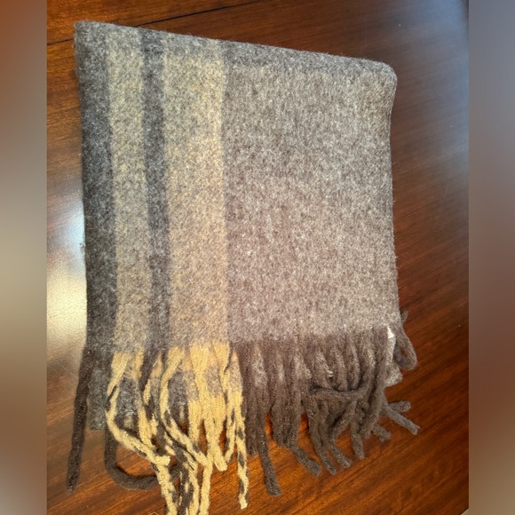 NWOT Soia & Kyo Faux Mohair Blanket Scarf Big Chunky Oversized Gift - Picture 2 of 7